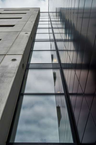 Betonkarréer ”limet” sammen med aluminiumsprofiler, Svanelundsbakken 16-22, 9800 Hjørring